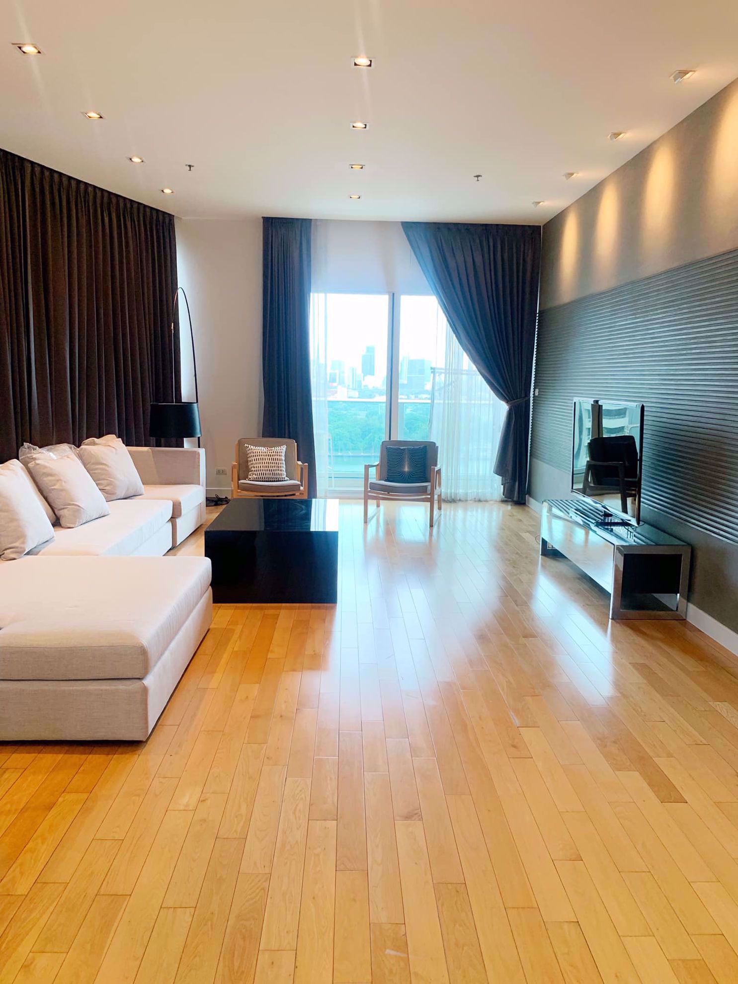 3 bed Condo in Millennium Residence Khlongtoei Sub District MilleniumID005419 - Millennium Residence - 3 bathrooms